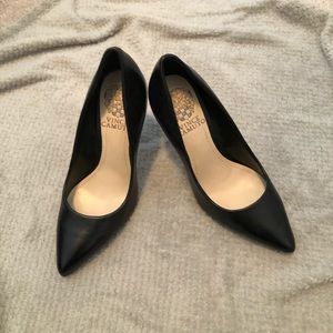 Size 4 Vince Camuto Black Pump